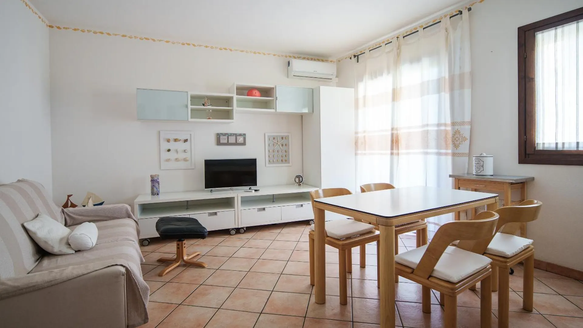 Welcomely - Sunny House location
